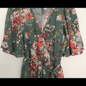 Band of Gypsies Medium Floral Jumpsuit w/ pockets